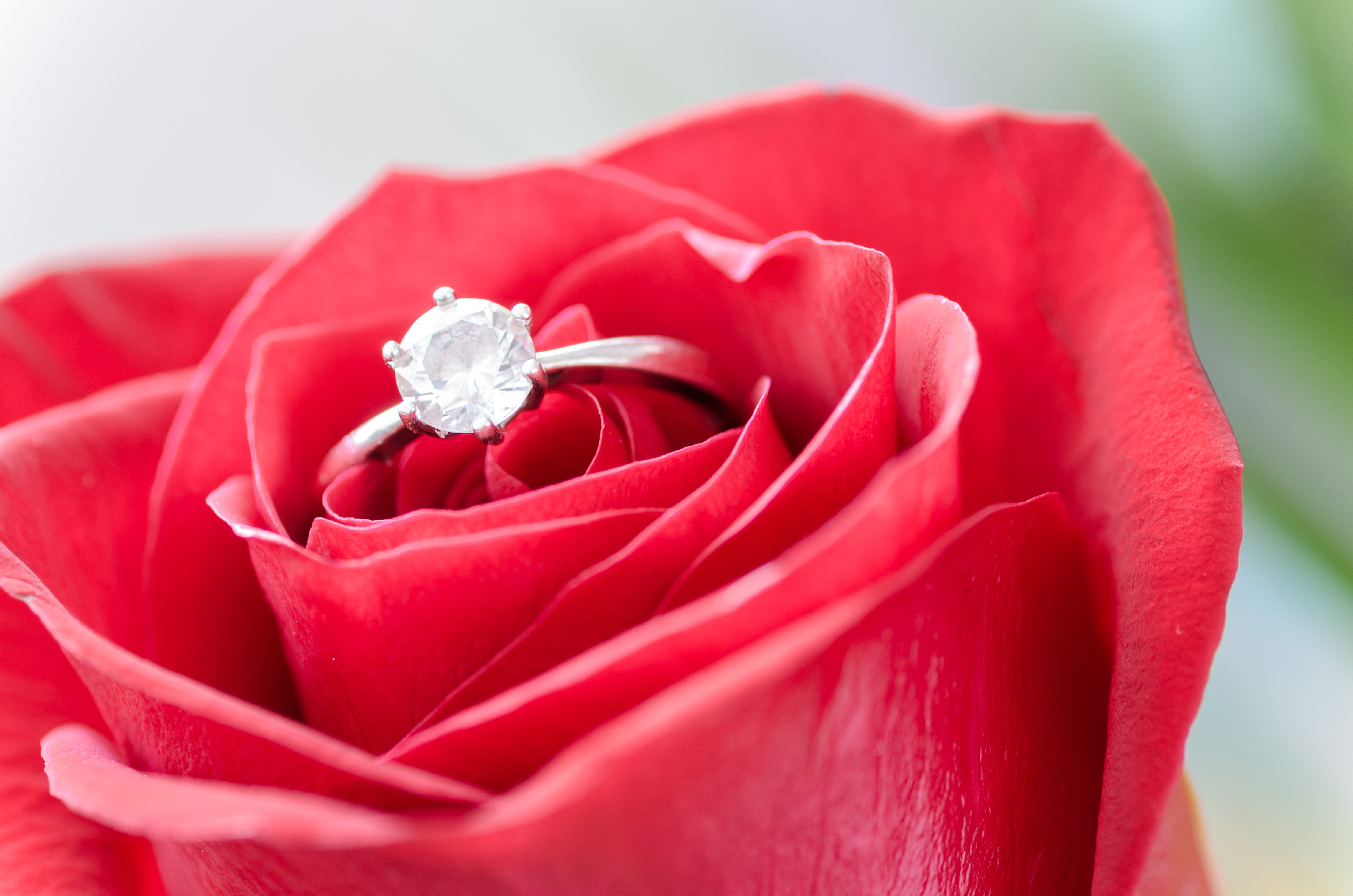 How to Clean Your Diamond Engagement Ring at Home